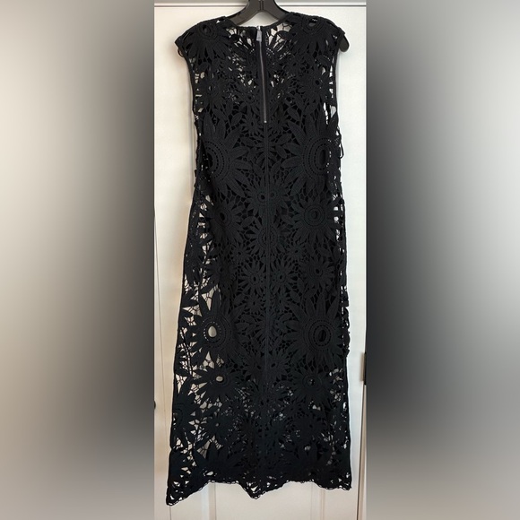 TED BAKER COHRA SLEEVELESS MIDI DRESS IN BLACK - Picture 3 of 3